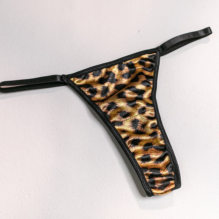 Sexy Leopard Print Lace Lingerie Set – Bold and Seductive Bra and Garter Belt